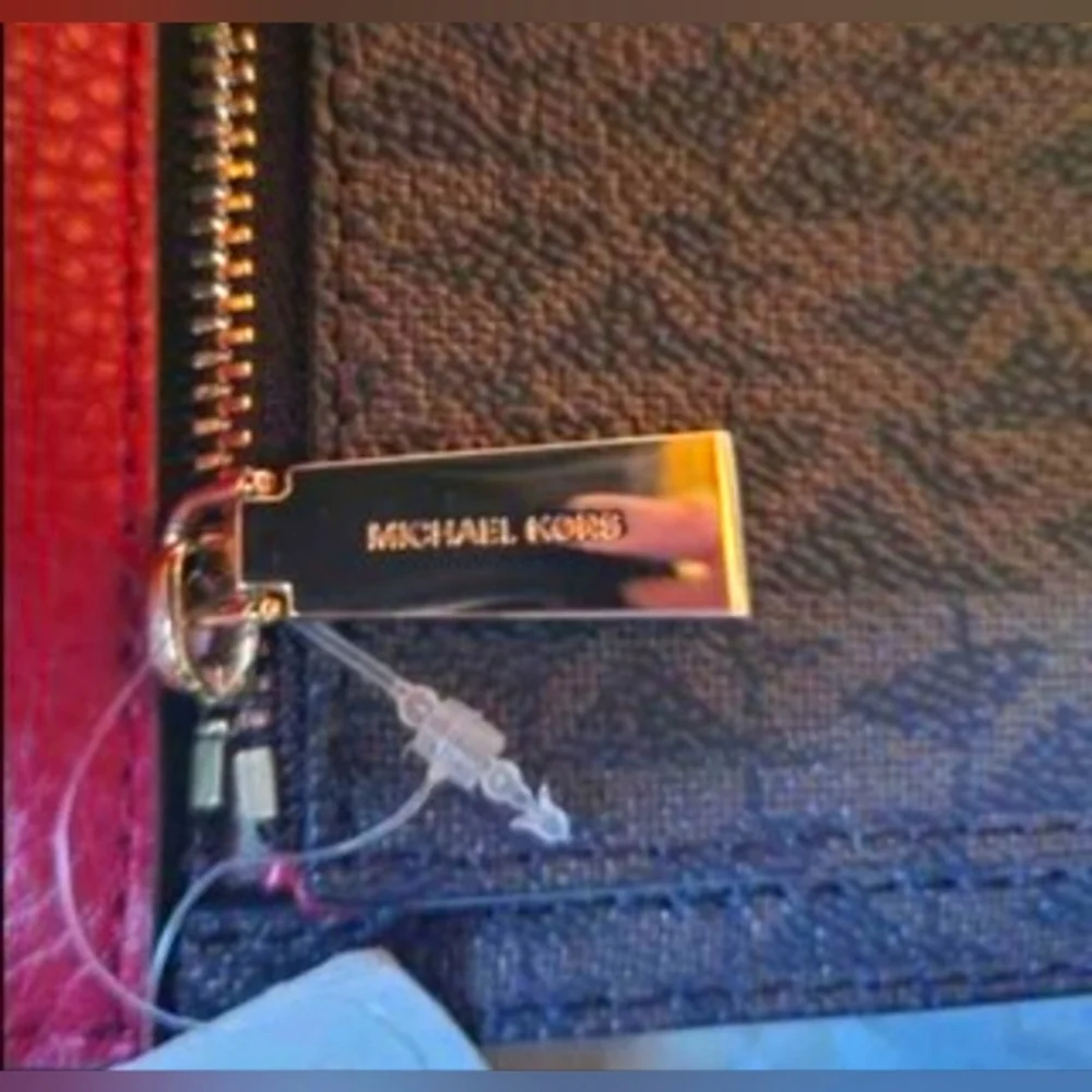 SALE! MICHAEL KORS NEW WITH TAGS, RED AND BROWN WALLET! Firm sales price. - Picture 7 of 8